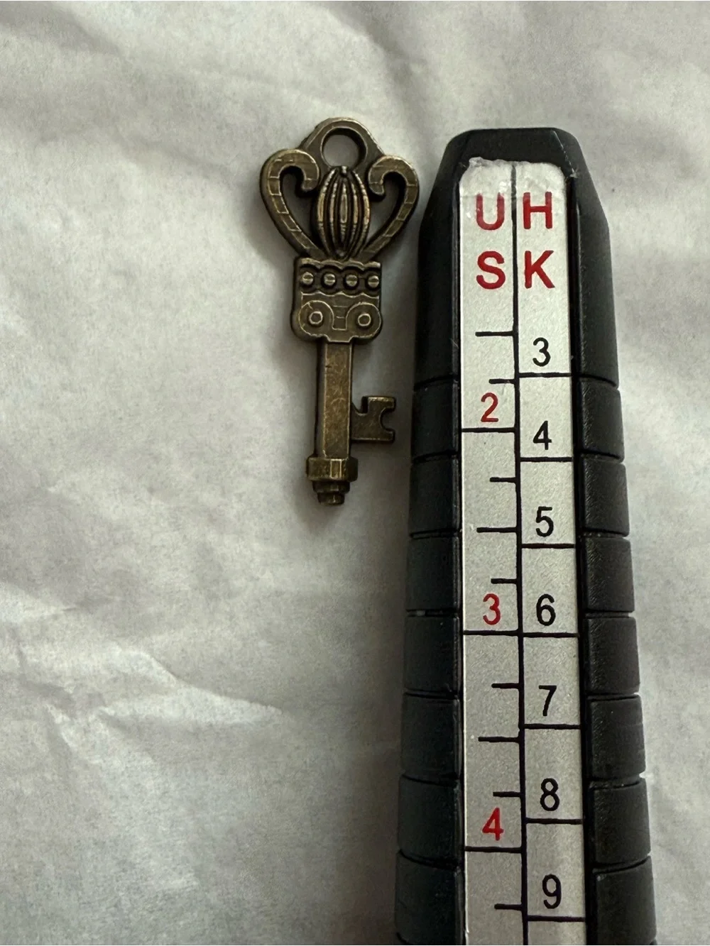 Antique-Style Gold Key Pendant Necklace Charm